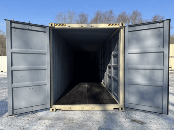 40 x 8 x 9.5 High Cube shipping/storage container - Image 7